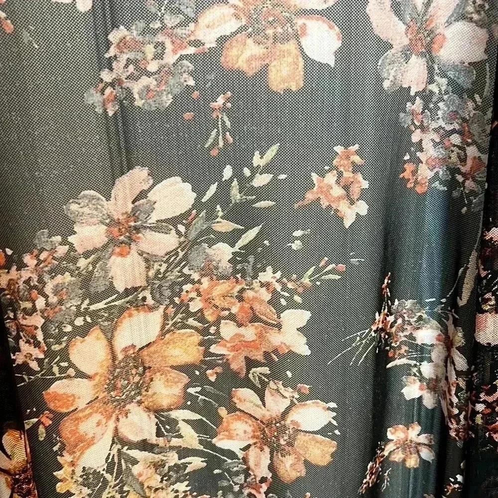 Shirt - Picture 3 of 5